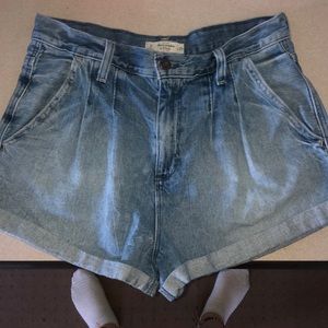 Abercrombie and Fitch pleated shorts